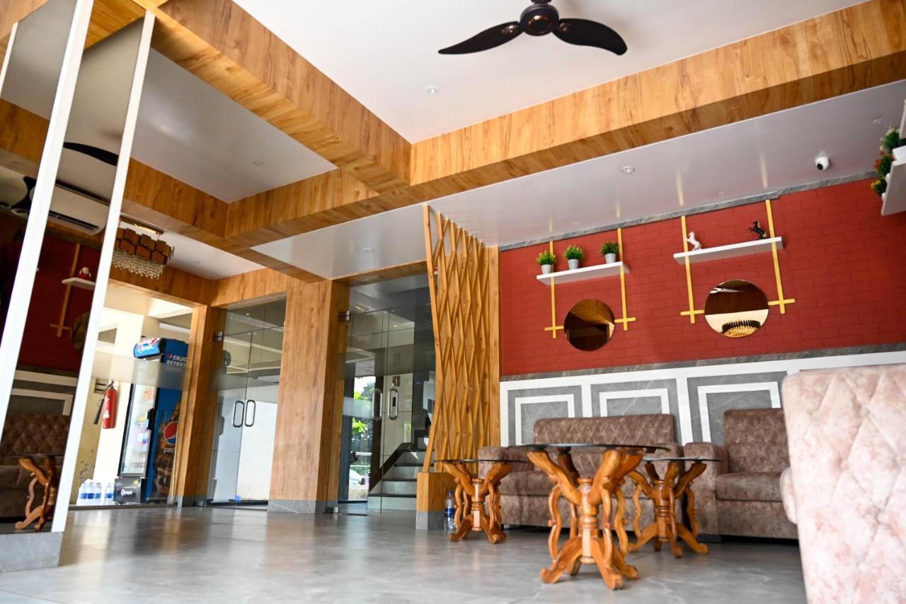 Adiraj Residency Hotel นาวีมุมไบ ภายนอก รูปภาพ