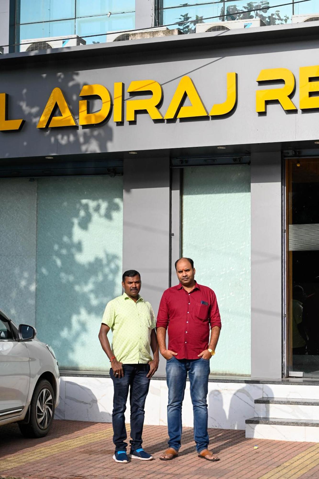 Adiraj Residency Hotel นาวีมุมไบ ภายนอก รูปภาพ