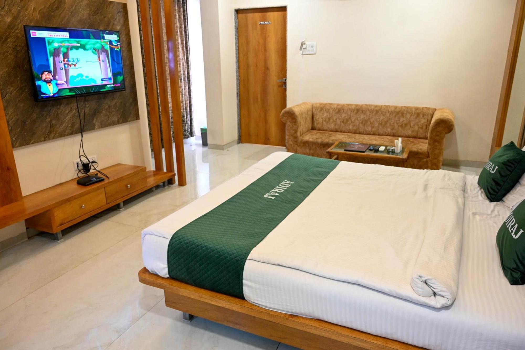 Adiraj Residency Hotel นาวีมุมไบ ภายนอก รูปภาพ