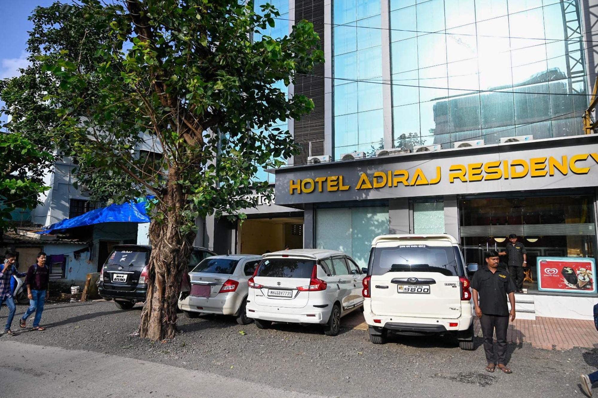 Adiraj Residency Hotel นาวีมุมไบ ภายนอก รูปภาพ