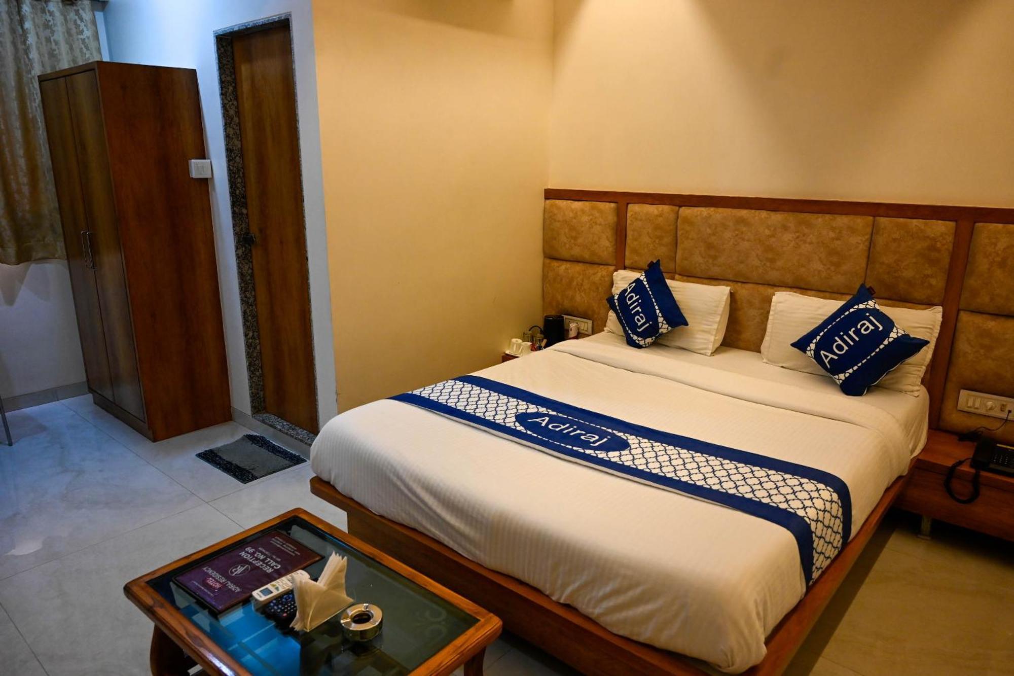 Adiraj Residency Hotel นาวีมุมไบ ภายนอก รูปภาพ